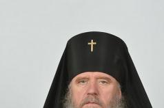 Biskup Petro Białoruś.  Biskup Petro (Karpusyuk).  „Jeśli nie zawali się po prawej stronie, oznacza to, że ma błogosławieństwo, by płonąć.  Przeciw Unii i Zachodowi Słońca