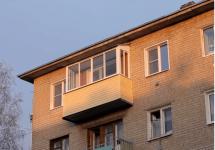 Ucuz balkon perdeleri Virobnik vikon'dan ekonomi sınıfında balkon perdeleri