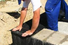 Waterproofing berguna untuk melindungi fondasi